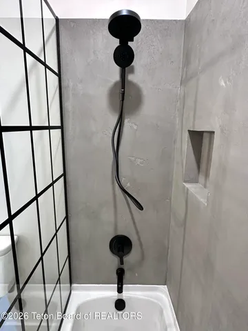 $1,100,000 | 115 Spike Loop, Etna, WY 83118