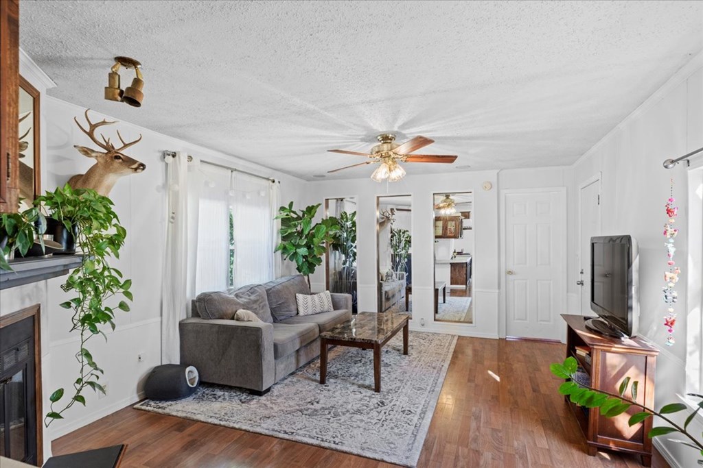 1411 Democrat, Unit BC Blanco, TX 78606 - Photo 23 of 41 Unit C Living area