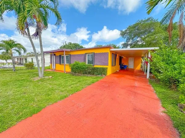 $460,000 | 3913 Southwest 28th Street, West Park, FL 33023