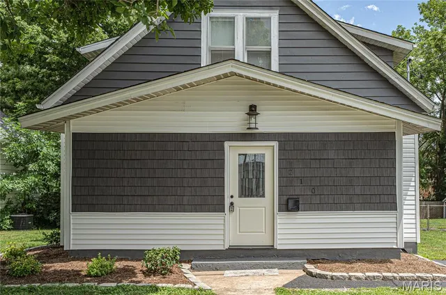 $249,900 | 210 Springer Avenue, Edwardsville, IL 62025