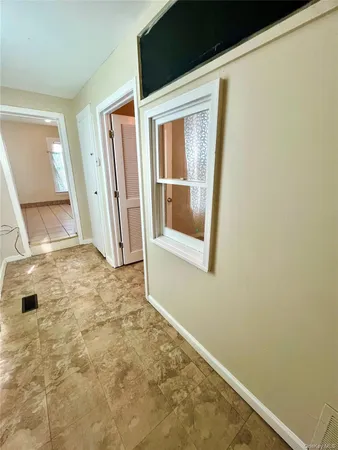 $1,800 | 30 Knapp Avenue, Middletown, NY 10940