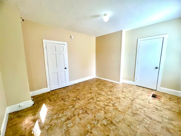 $1,800 | 30 Knapp Avenue, Middletown, NY 10940