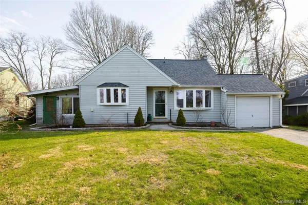 $399,000 | 6 Gale Drive, Poughkeepsie, NY 12603