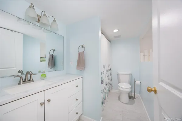 $399,000 | 6 Gale Drive, Poughkeepsie, NY 12603