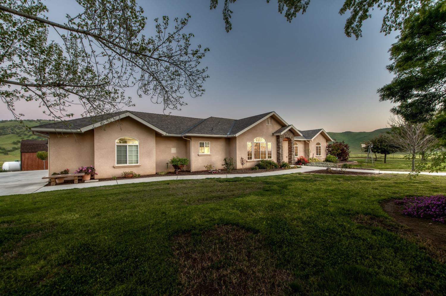 20431 Thermal Road Sanger, CA 93657 - Photo 40 of 88