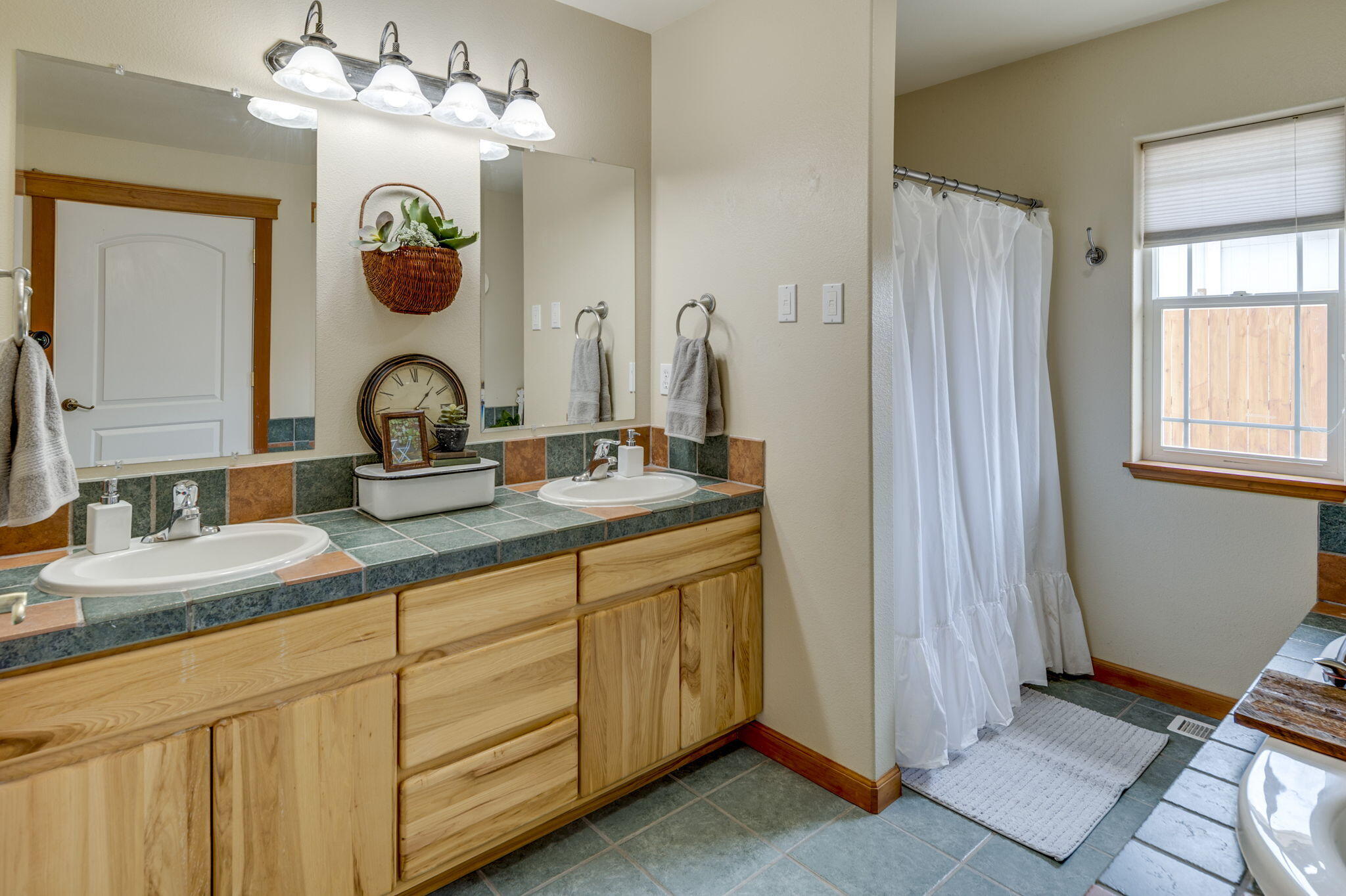 605 Mountain Ridge Drive Culver, OR 97734 - Photo 22 of 49 22-web-or-mls-605 Mountain Ridge Dr, Cul