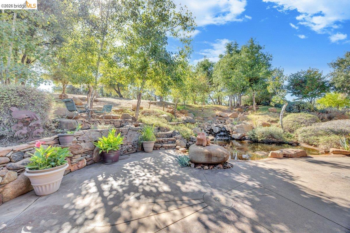 13700 Clements Road Groveland, CA 95321 - Photo 75 of 93 View of patio