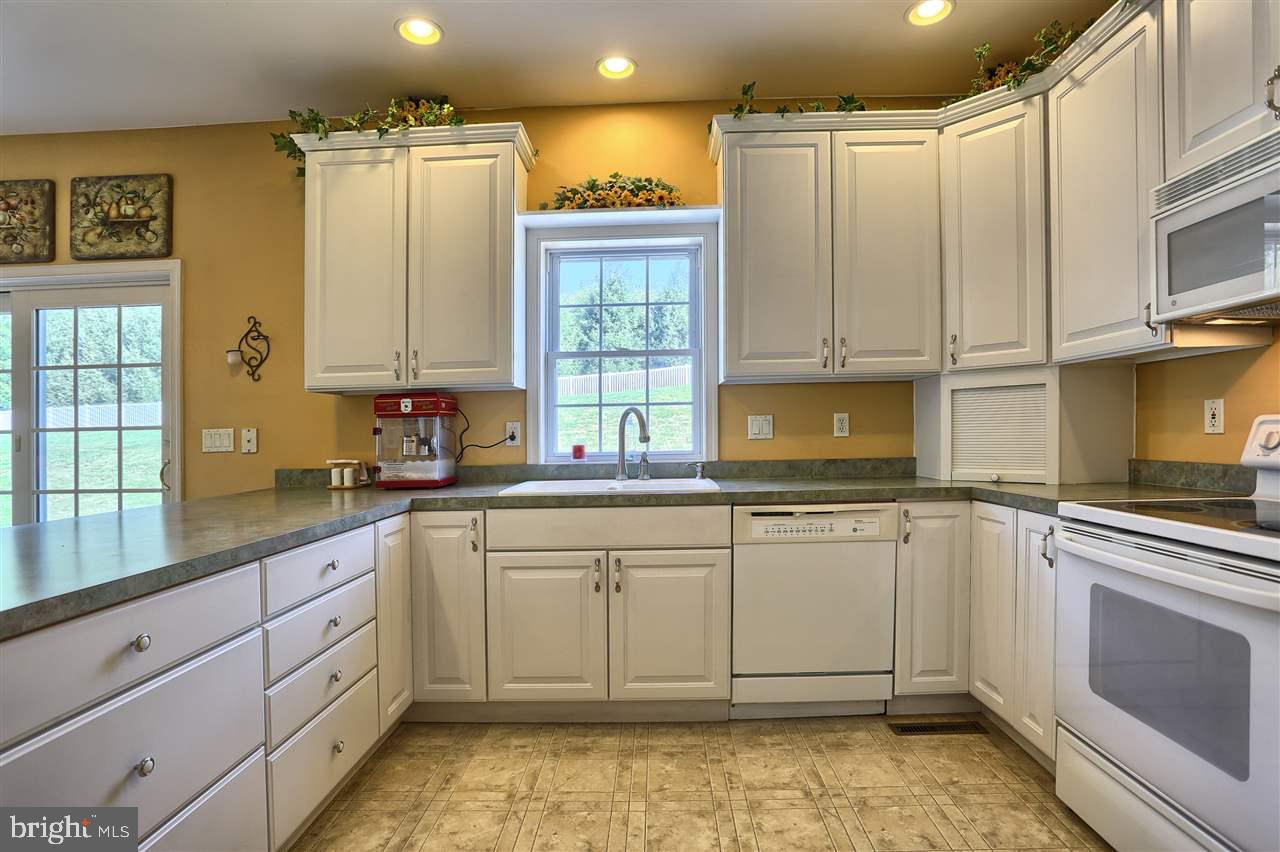 228 Willis Road Etters, PA 17319 - Photo 14 of 25 Gallery Image 14