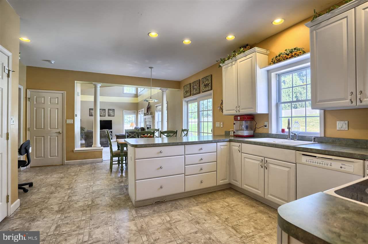 228 Willis Road Etters, PA 17319 - Photo 15 of 25 Gallery Image 15