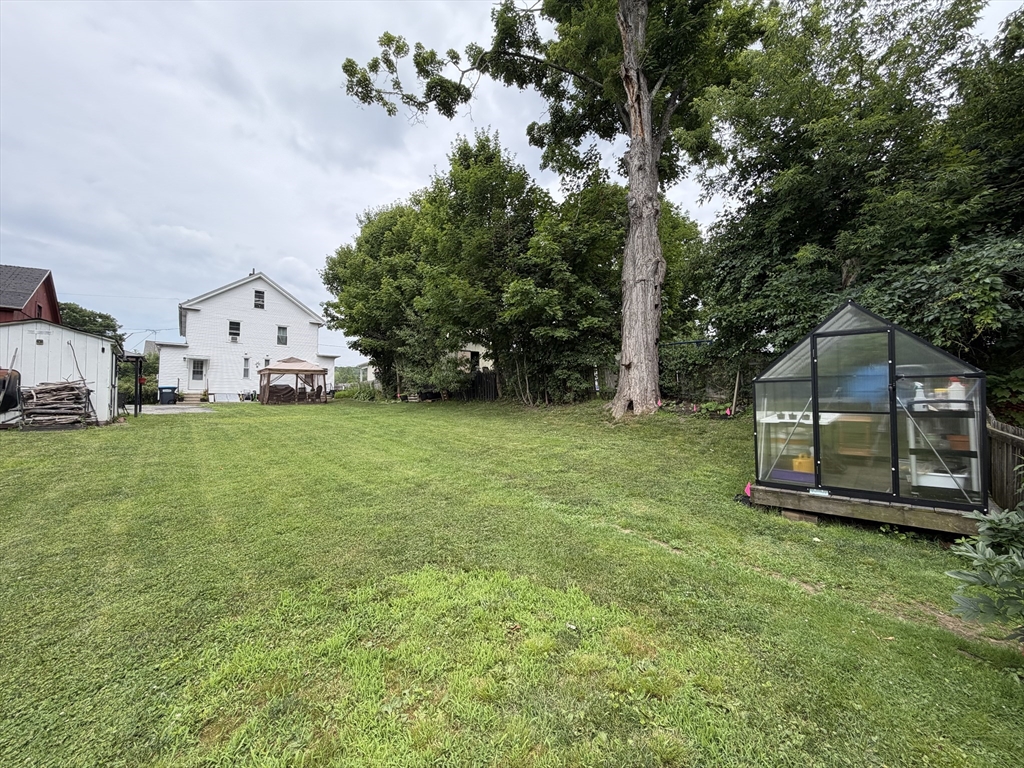 11-13 Maple Avenue Ware, MA 01082 - Photo 5 of 6