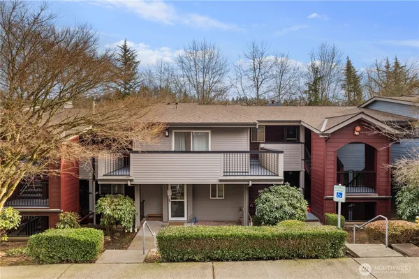 $400,000 | 15805 Waynita Way Northeast, Unit D204, Bothell, WA 98011