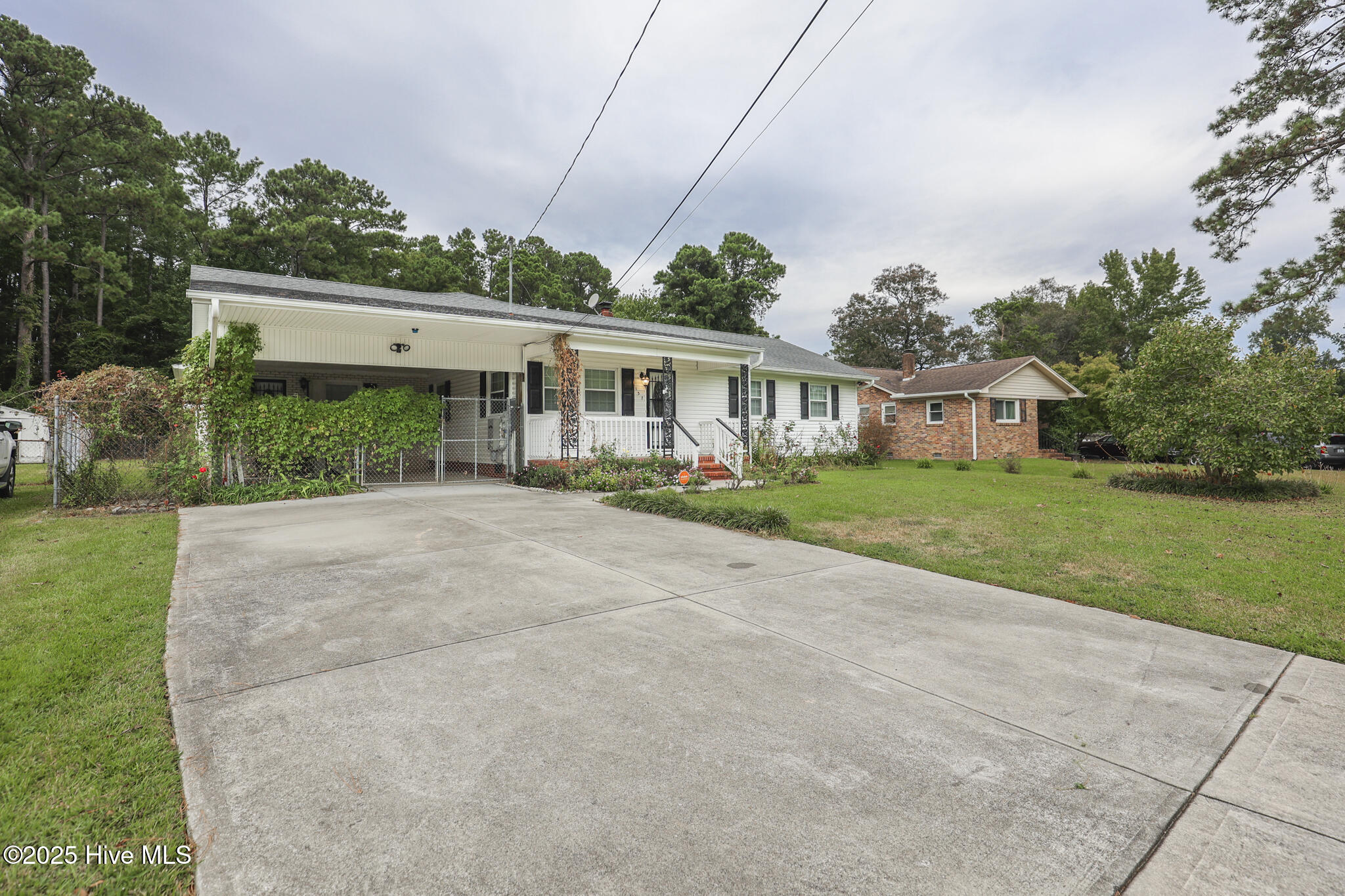 137 Cardinal Road Jacksonville, NC 28546 - Photo 2 of 61 137 Cardinal-04