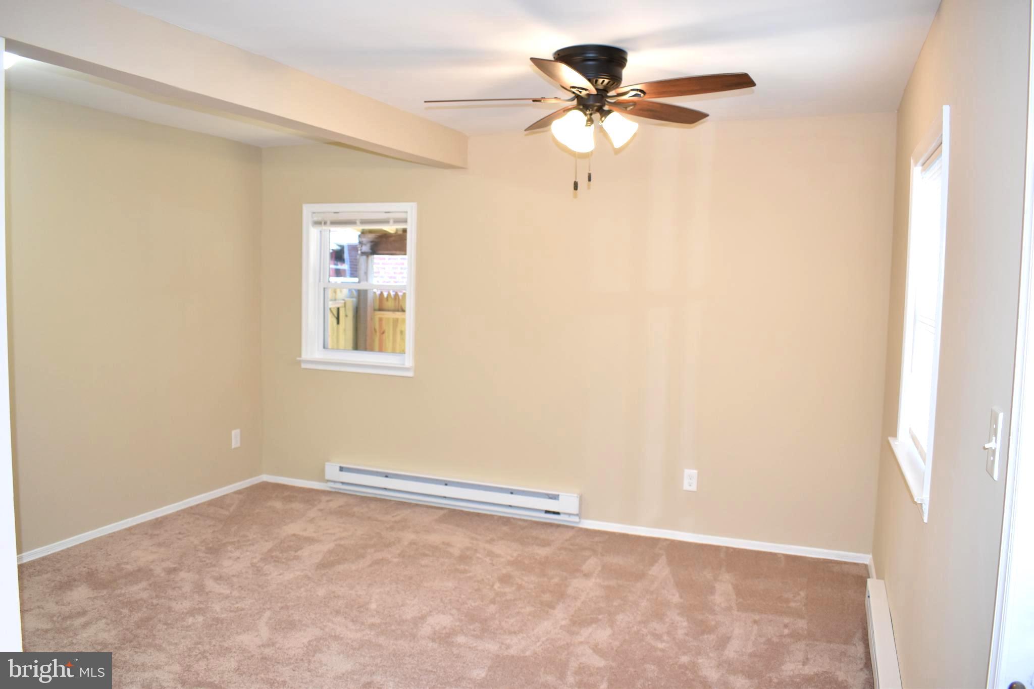 5149 Stafford Road Baltimore, MD 21229 - Photo 14 of 33 Main Level Family Room