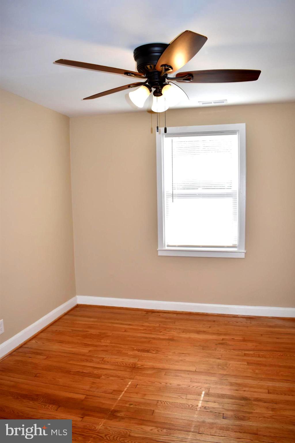 5149 Stafford Road Baltimore, MD 21229 - Photo 24 of 33 Bedroom 3