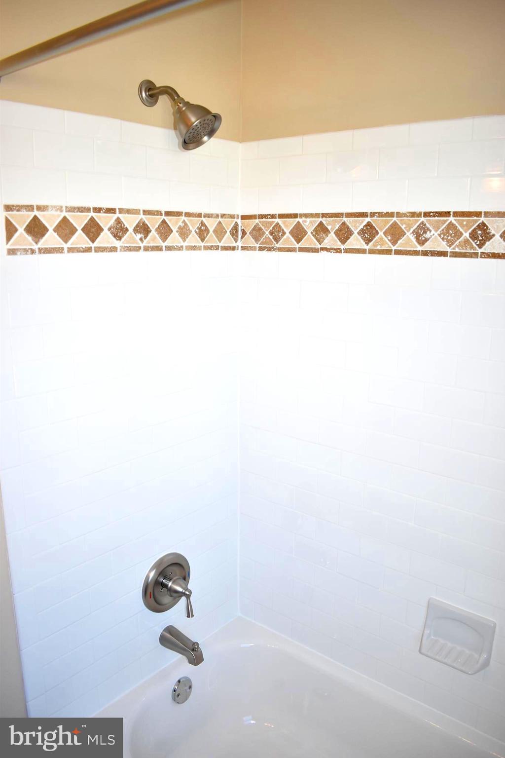 5149 Stafford Road Baltimore, MD 21229 - Photo 27 of 33 Ceramic Tiles