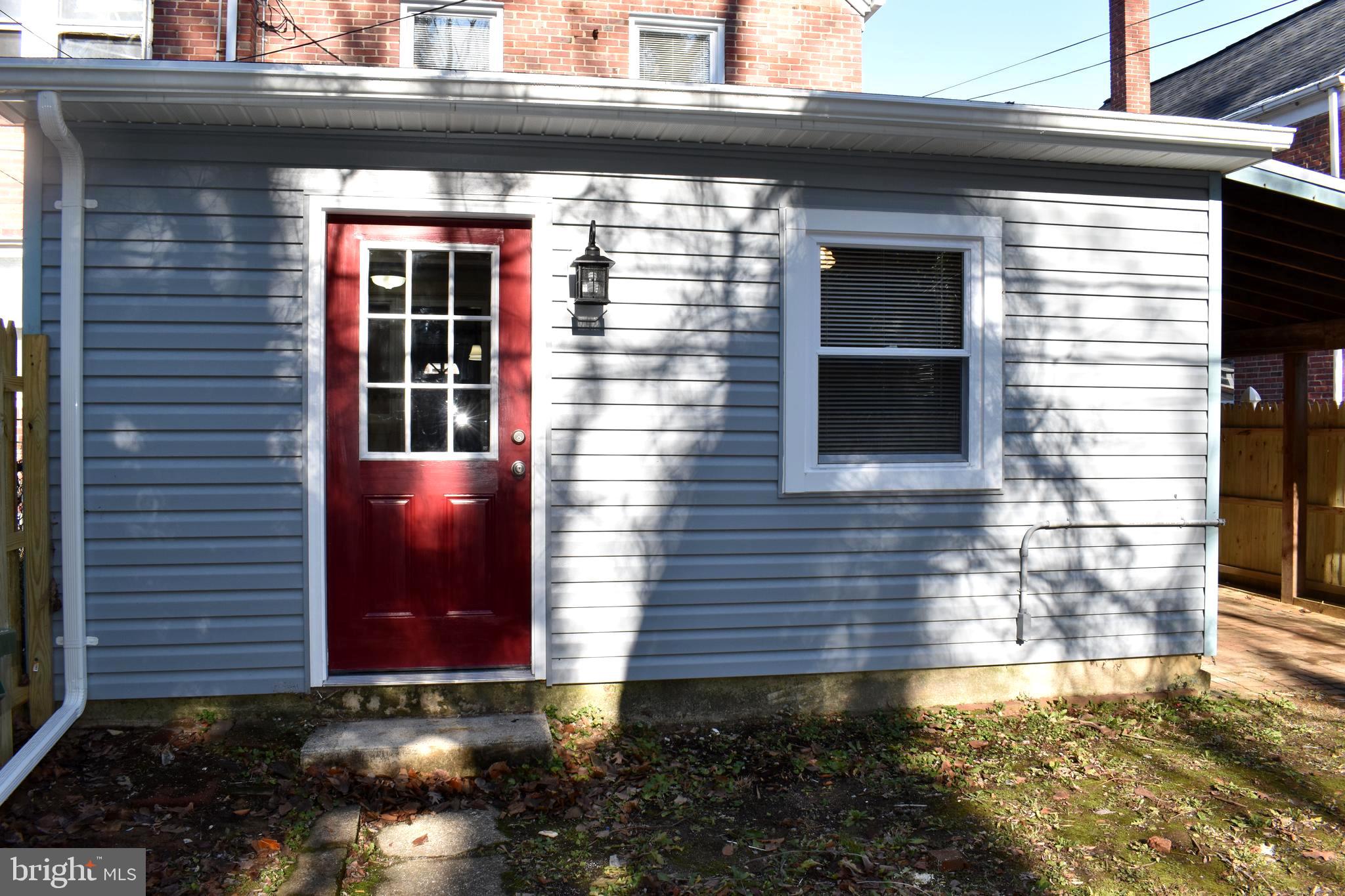 5149 Stafford Road Baltimore, MD 21229 - Photo 32 of 33 Exterior Rear
