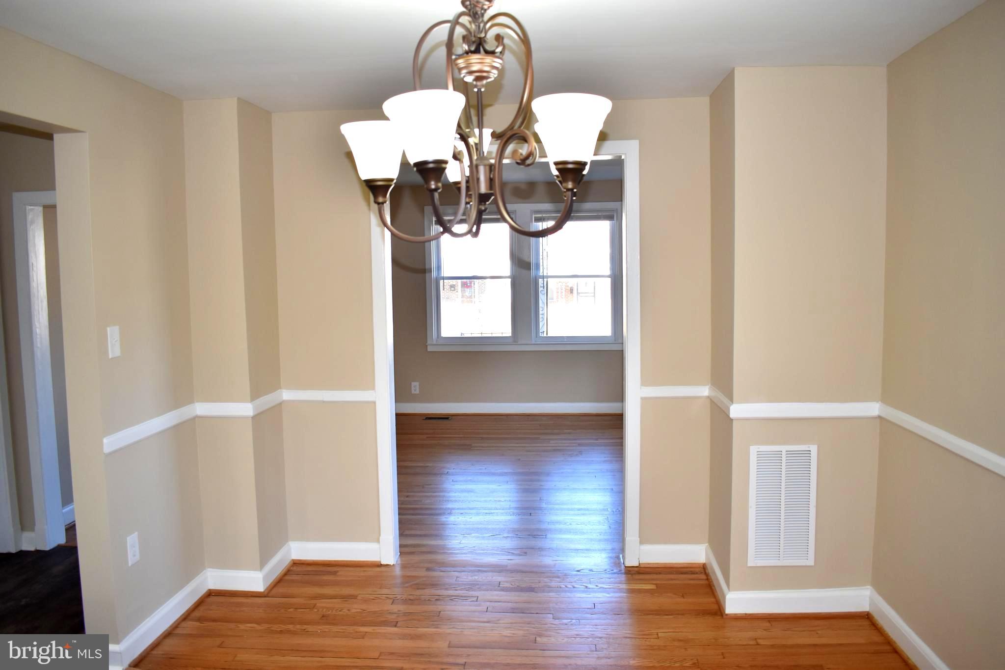 5149 Stafford Road Baltimore, MD 21229 - Photo 9 of 33 Dining Room