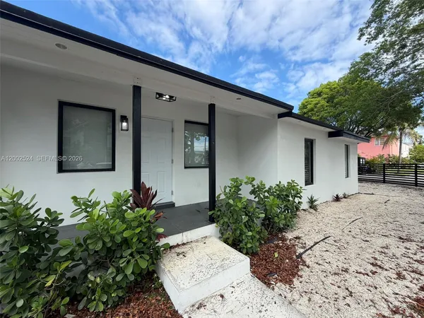 $4,500 | 2100 Southwest 6th Street, Miami, FL 33135