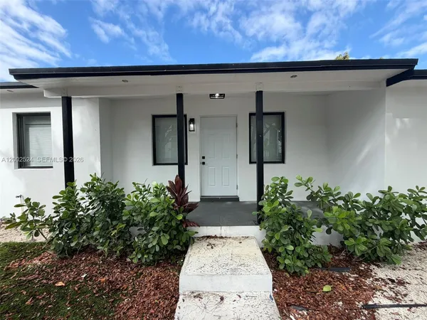 $4,500 | 2100 Southwest 6th Street, Miami, FL 33135