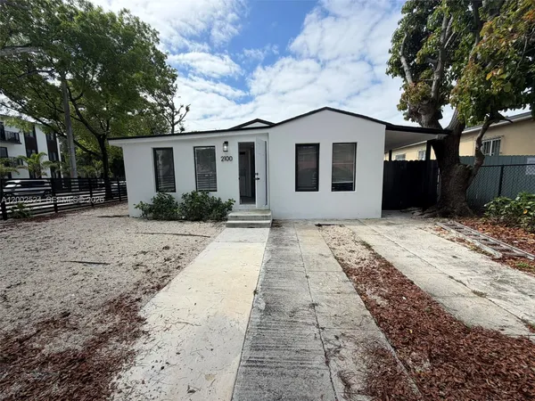 $4,500 | 2100 Southwest 6th Street, Miami, FL 33135