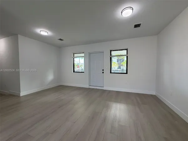 $4,500 | 2100 Southwest 6th Street, Miami, FL 33135