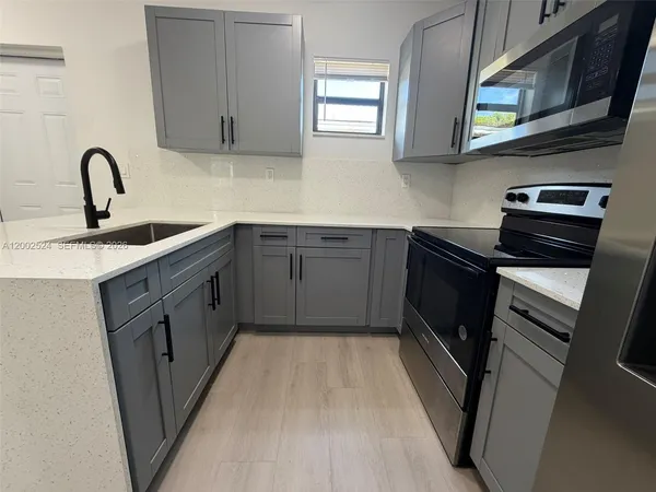 $4,500 | 2100 Southwest 6th Street, Miami, FL 33135