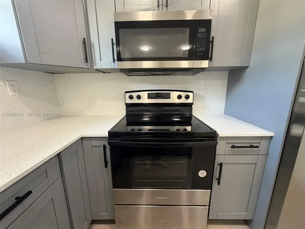 $4,500 | 2100 Southwest 6th Street, Miami, FL 33135