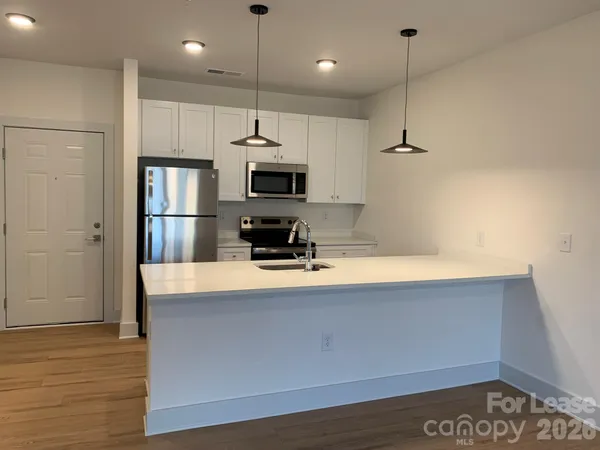 $1,680 | 3515 Markland Drive, Unit 301, Charlotte, NC 28208