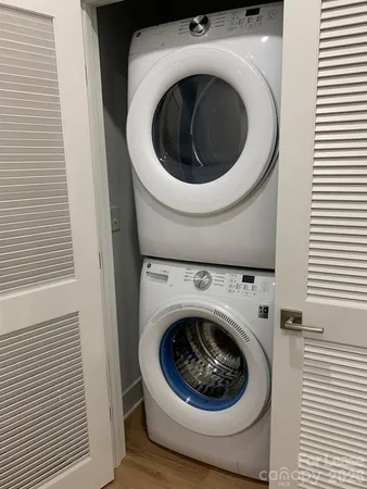 a close up view of a washer and dryer