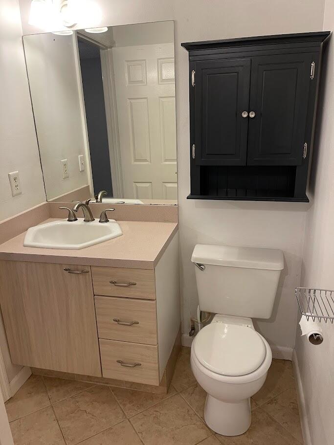1001 Comanche Street Jupiter, FL 33458 - Photo 26 of 35 Half Bathroom