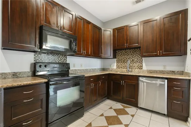 $1,100,000 | 1322-24 Arabella Street, New Orleans, LA 70115