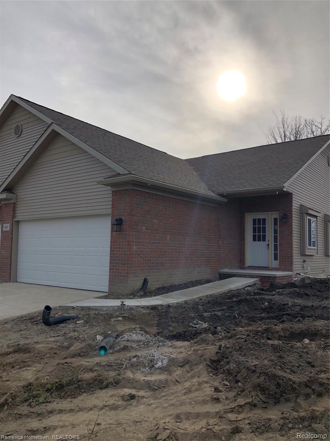 802 Chelsea Ridge Court Howell, MI 48843 - Photo 2 of 3 A235B685-5564-4677-BD2B-AD14B9416C05.jpeg