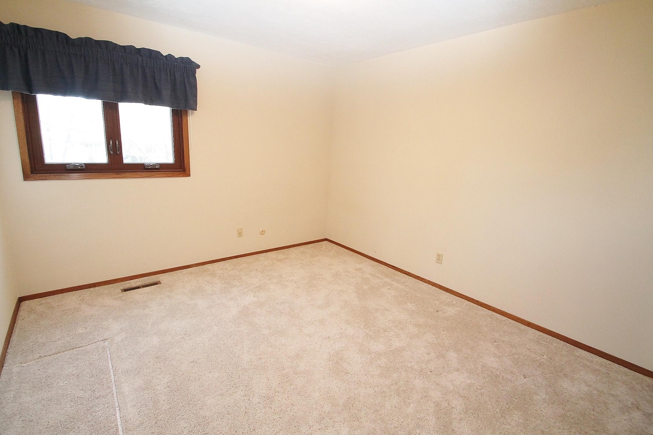 6112 Sorrel Tree Road Rockford, IL 61107 - Photo 34 of 42 Gallery Image 34