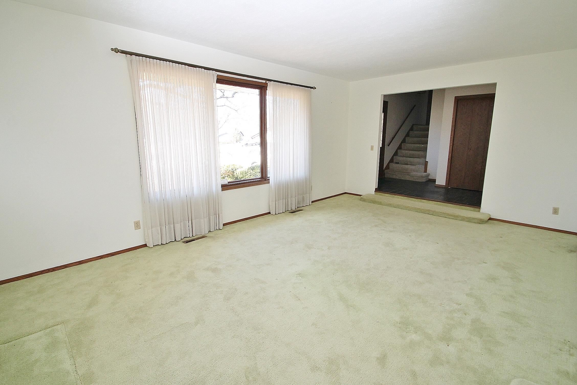 6112 Sorrel Tree Road Rockford, IL 61107 - Photo 6 of 42 Gallery Image 6