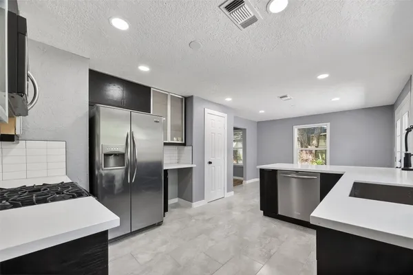 $2,150 | 4727 Arvilla Lane, Houston, TX 77021