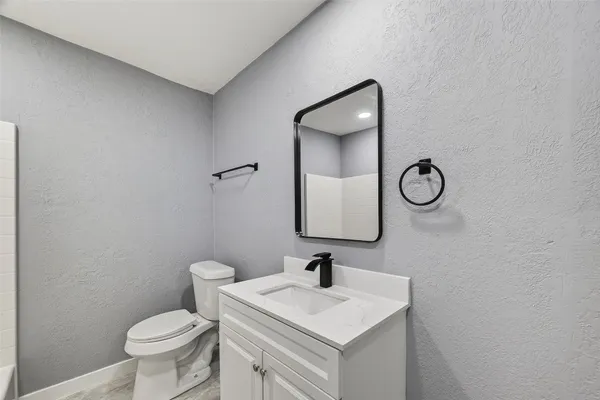 $2,150 | 4727 Arvilla Lane, Houston, TX 77021