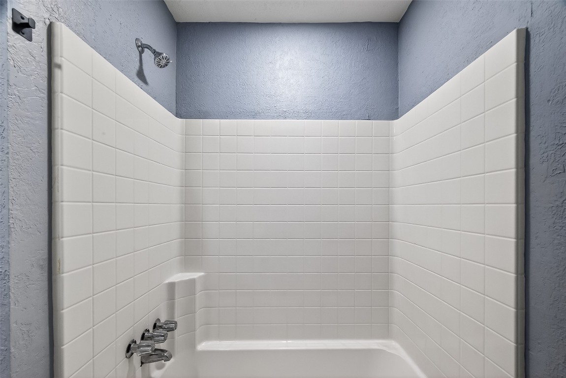 4727 Arvilla Lane Houston, TX 77021 - Photo 18 of 37