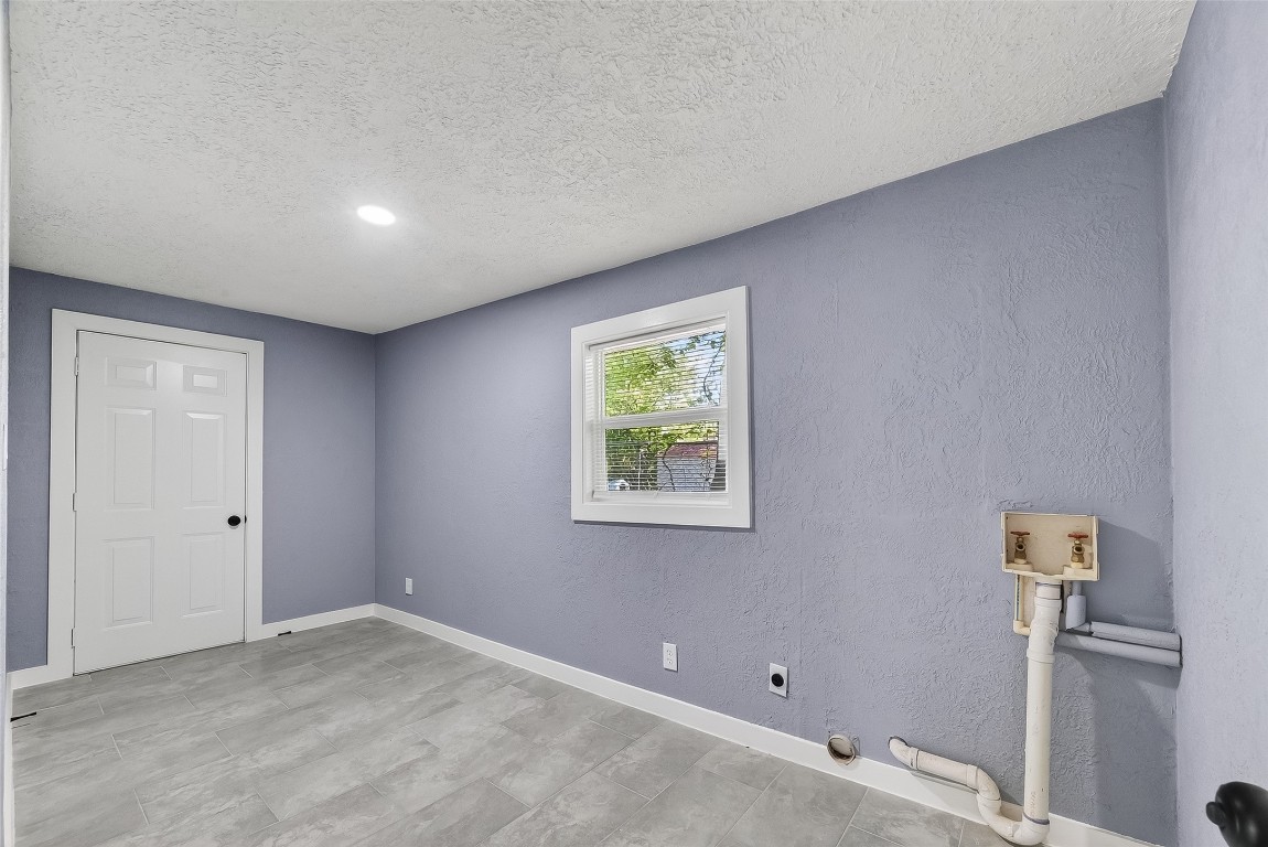 4727 Arvilla Lane Houston, TX 77021 - Photo 27 of 37