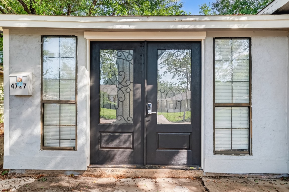 4727 Arvilla Lane Houston, TX 77021 - Photo 4 of 37