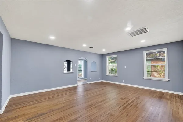 $2,150 | 4727 Arvilla Lane, Houston, TX 77021