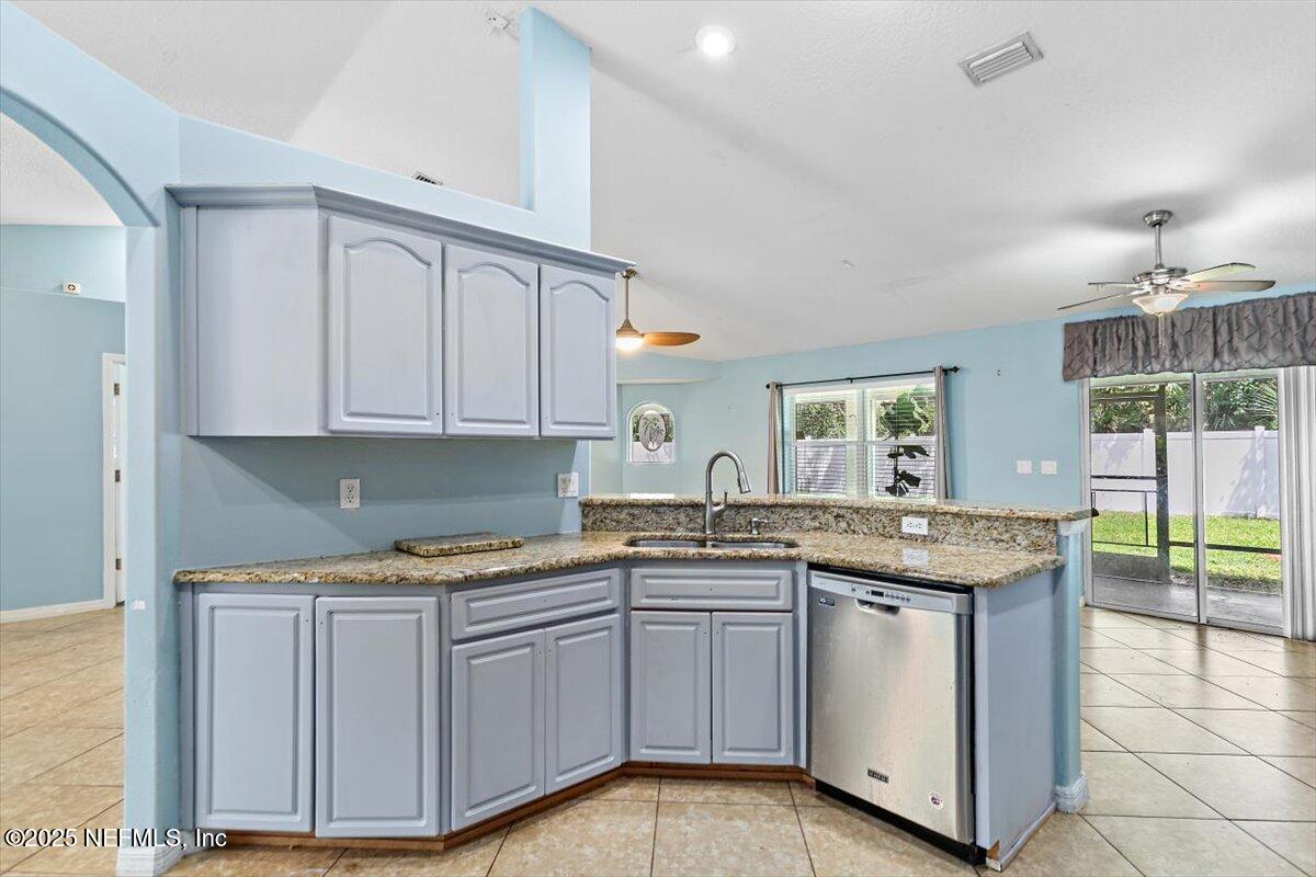 170 Secretary Trail Palm Coast, FL 32164 - Photo 10 of 22 10-Kitchen