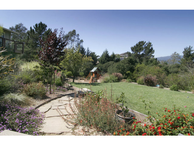 455 Poppy Hill Road Watsonville, CA 95076 - Photo 21 of 25 a view of a park with large trees