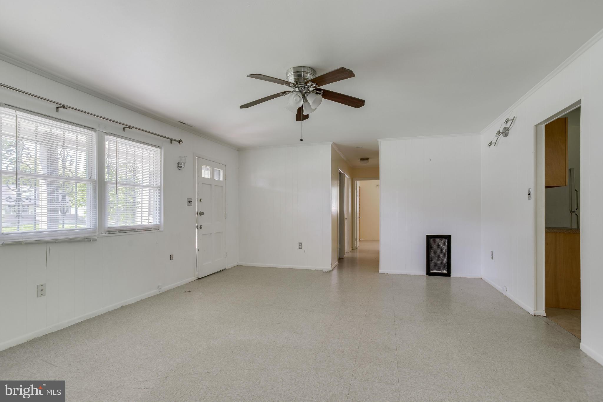 7157 Fairbrook Road Baltimore, MD 21244 - Photo 6 of 27 Living Room