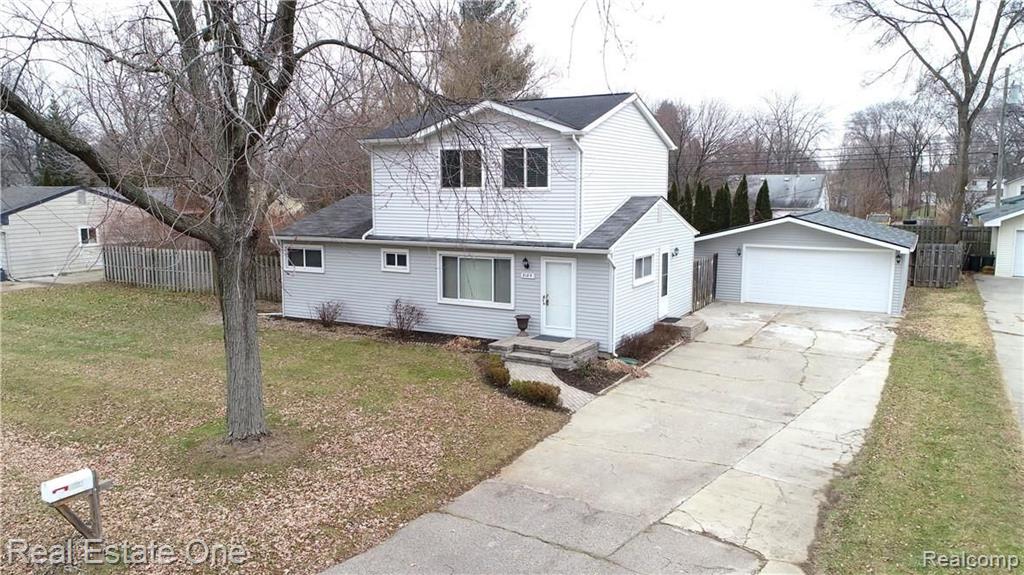 3185 Gerald Avenue Rochester Hills, MI 48307 - Photo 2 of 27