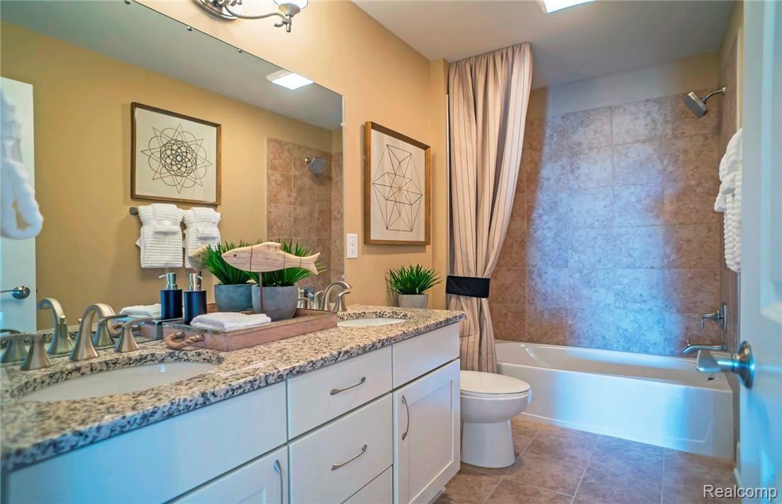 137 Crestview Drive Rochester, MI 48306 - Photo 15 of 16 Parkside - MI - Maple Valley - Interior (2).jpg
