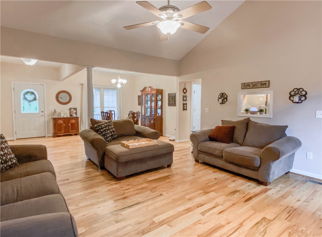 1545 Davis Creek Road Seneca, SC 29678 - Photo 10 of 44 Gallery Image 10