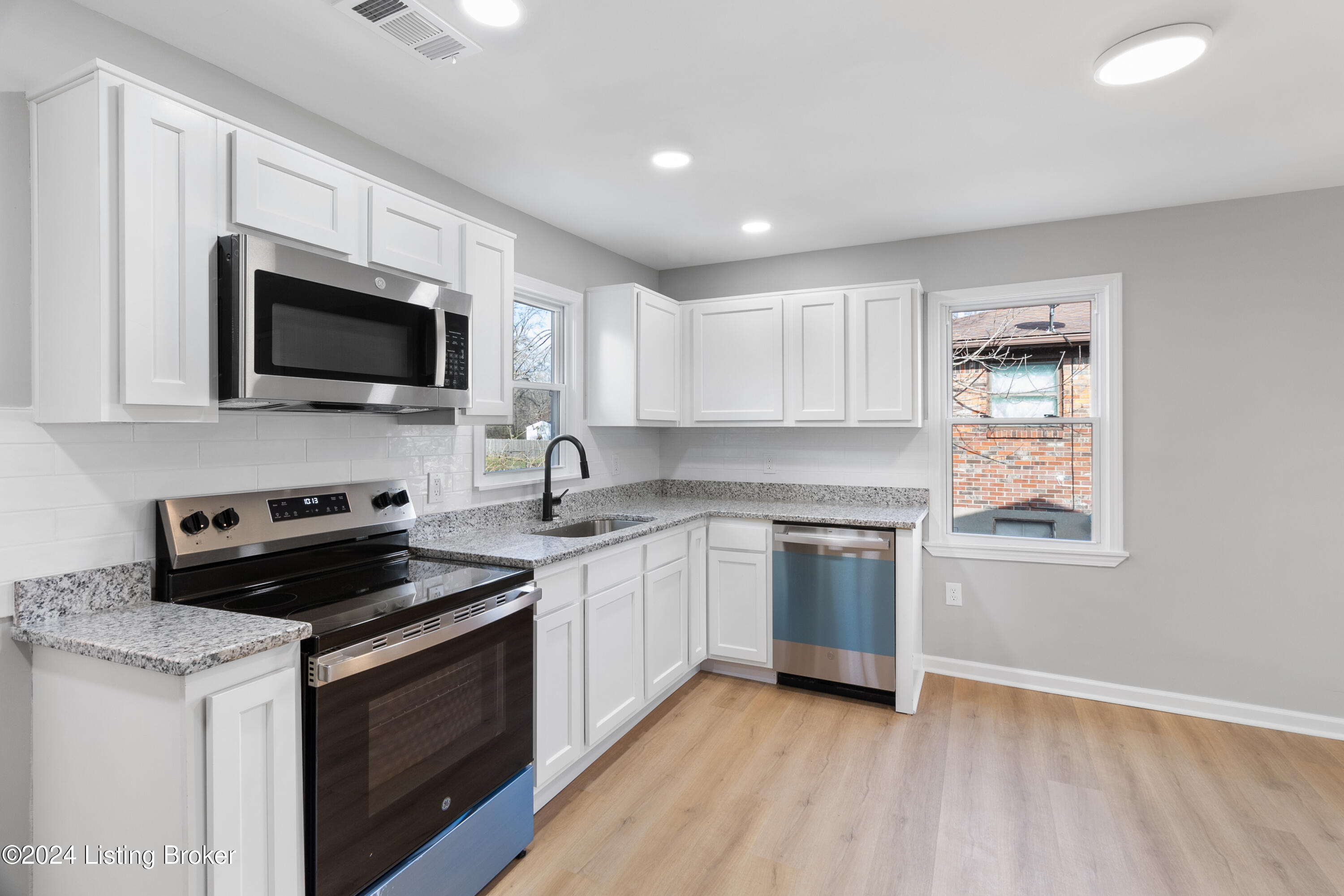 6678 Rutledge Road Louisville, KY 40258 - Photo 10 of 32 6678 Rutledge Rd - 12