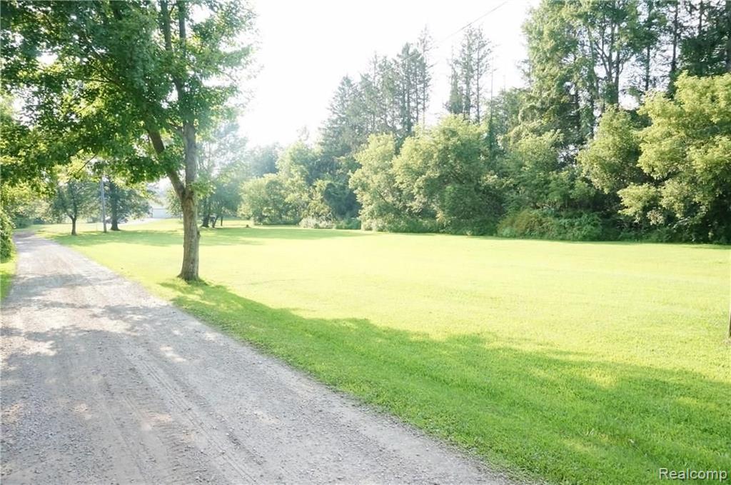 21020 Clark Road Belleville, MI 48111 - Photo 37 of 44