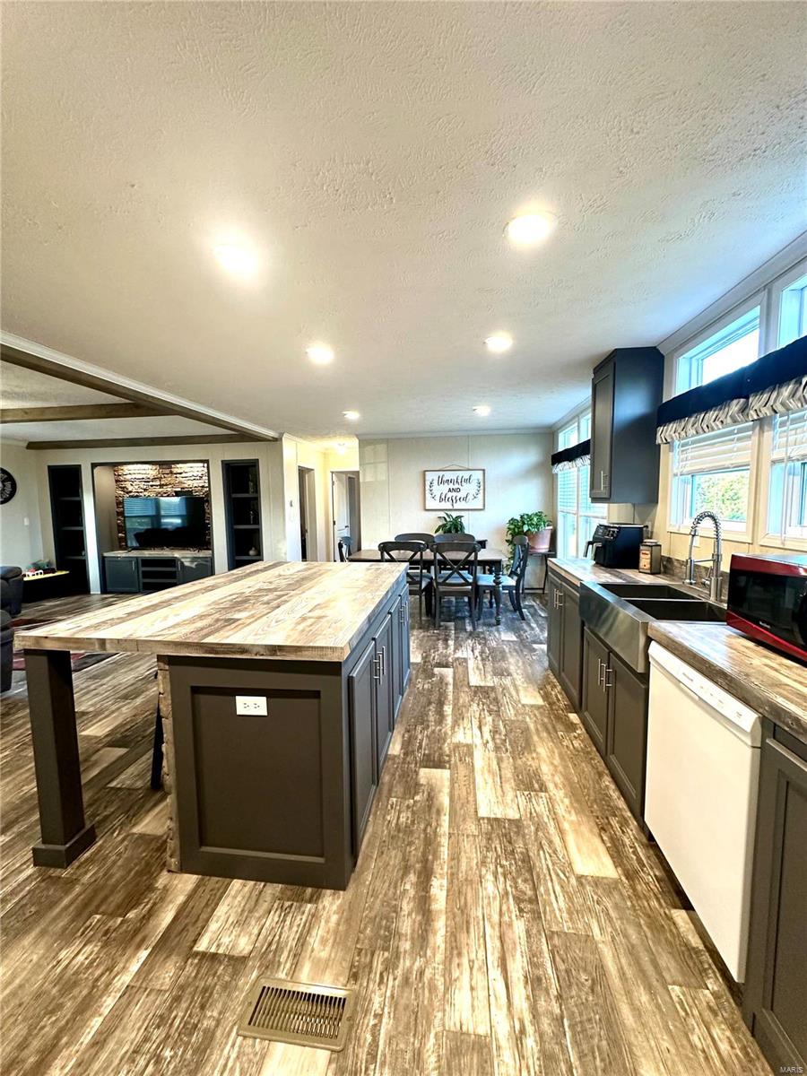 12036 Highway 28 Vichy, MO 65580 - Photo 22 of 32