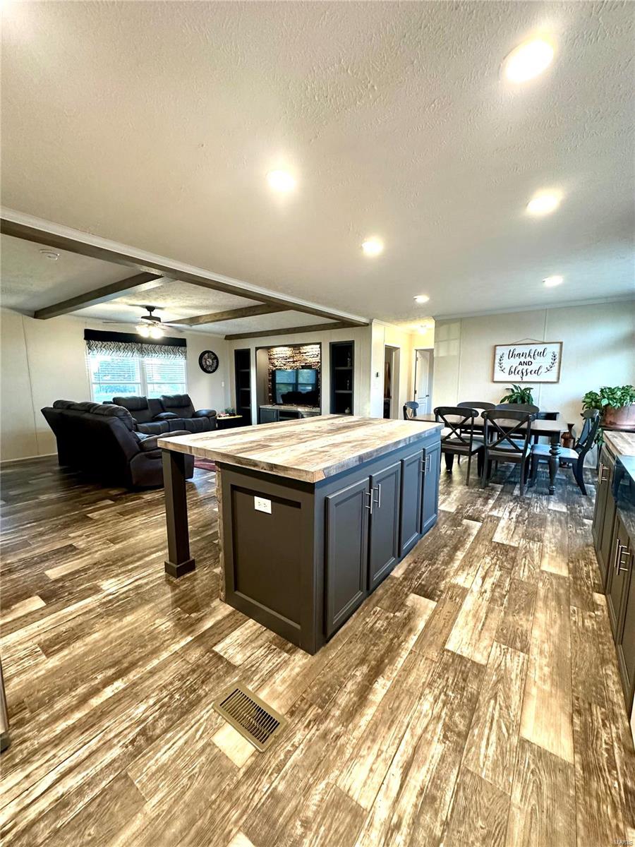 12036 Highway 28 Vichy, MO 65580 - Photo 23 of 32